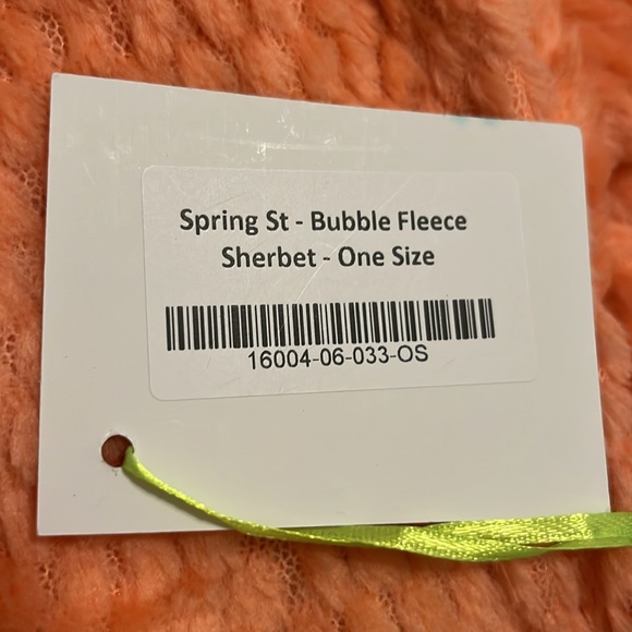 Spring Street Bubble Fleece Scarf - Picture 3 of 5